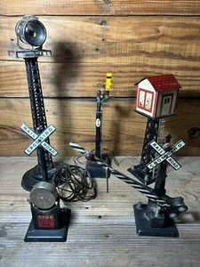 Lot Vintage MARX Model Railroad Train Signal R/R Crossing signs Tower Light USA - Picture 1 of 9