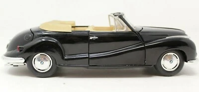 Maisto 1/18 Scale Diecast - BMW 502 1955 Cabriolet Black 1:18 Model Car - Image 1 of 4