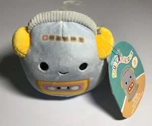 Squishmallows Casja Hundespielzeug blau Kassettenspieler knisternd quietschend Plüsch 4”x3” NEU - Bild 1 von 17