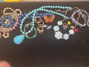 Color Pop Lot, 16 Pieces, Bright Rich Color, Rings,necklaces,beads,brackets - Picture 1 of 17