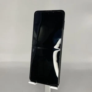 Samsung Galaxy Z Flip3 5G SM-F711U 128GB Phantom Black Verizon Only W033400 - Picture 1 of 2