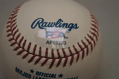 MIKE SCHMIDT Autographed Baseball PSA/DNA HOF PHILLIES - Image 1 of 4