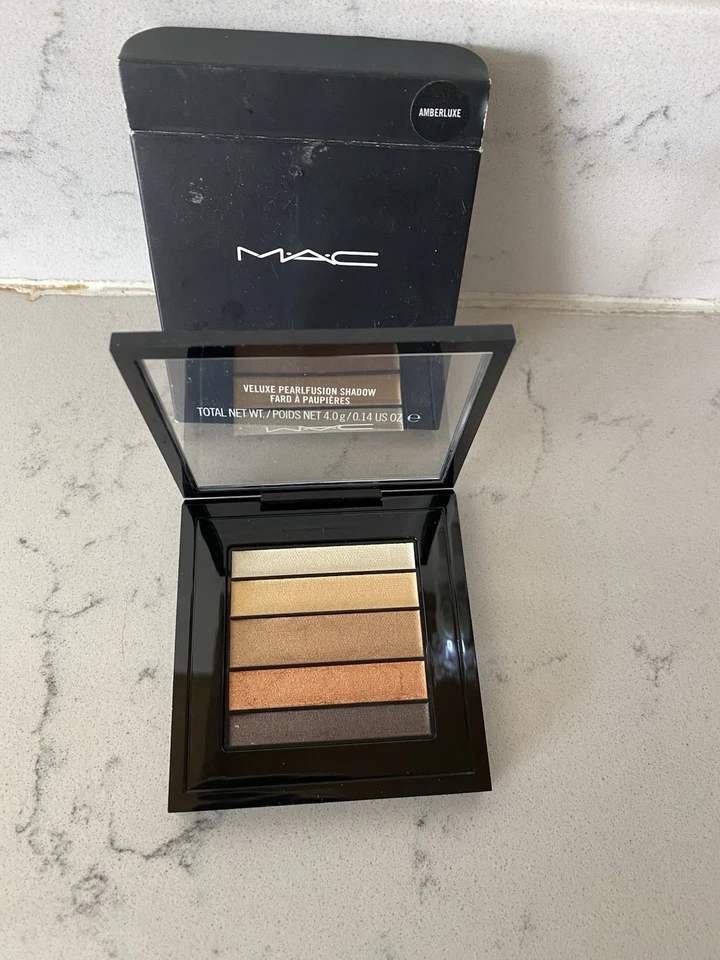 MAC Veluxe Pearl fusion Eyeshadow- Amberluxe- Hard To Find - Image 1 of 1