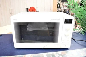 AEG Mikrowelle Micromat_duo 2231E mit Teller und weiteren Ablagen - Bild 1 von 3