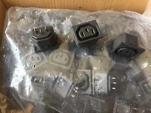 Enchufe de red fundido IEC 150 piezas 10A 220/240V ACR308-10 ZB173A - Imagen 1 de 3