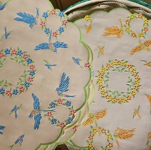 Original Vintage Box Doiles 40s 50s 60s Retro cottagecore WW2 kitsch cute - Picture 1 of 9