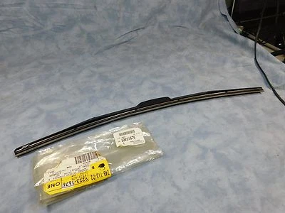92231676 NEW OEM GM WINDSHIELD WIPER BLADE Foto 1 de 2