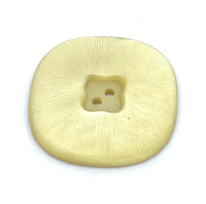 34mm X 4pcs Cream Pale Yellow  Square Sunk 4 Hole Buttons Jacket - Image 1 of 4
