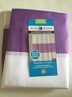 Cortina de ducha de tela blanca púrpura uva Zeno repelente al agua a rayas InterDesign Foto 1 de 4