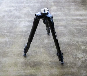 Manfrotto Tripod MVT535AQ Aluminum 3-Stage Tripod 4-section Black w/t Ball Head - Picture 1 of 9