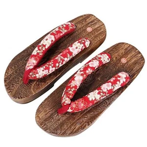 Sandalias Geta japonesas de madera en flor de cerezo | Zapatillas kimono para mujer - Imagen 1 de 6