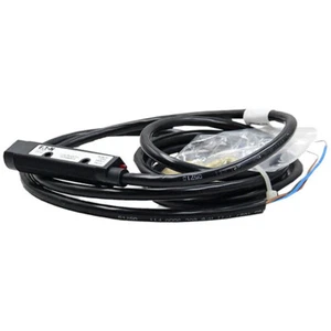 11102A6513 Cutler Hammer 15-30V 6' Tru-Beam Photoelectric Sensor -SA - Picture 1 of 2