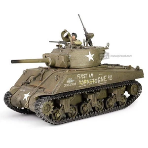 US SHERMAN MEDIUM TANK M4A3E2 JUMBO COBRA KING - FORCES OF VALOR FOV912136A 1/32 - Picture 1 of 14
