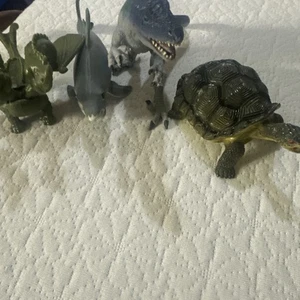 Dinosaurier, Hai und Schildkröte Figuren - Bild 1 von 4