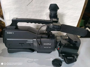 Sony HVR-HD1000P Digital HD Video Camera Recorder - Matte black - HD 1080i - Picture 1 of 20