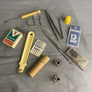 Lot Vintage Sewing Supplies Singer Pfaff Thimble  - Picture 1 of 8