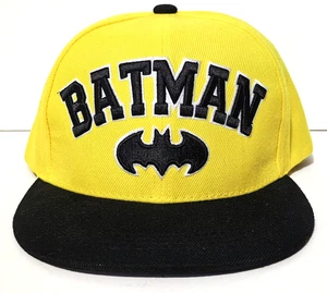 Batman - Six Flags Snapback Hat - DC Comics - Yellow/Black Embroidered Cap - Picture 1 of 6