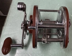 eagle claw model 504 hd Fishing Reel Vintage Works Great - Picture 1 of 12