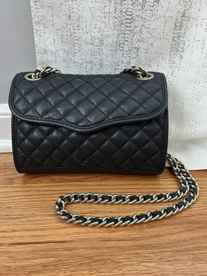 REBECCA MINKHOFF Acolchado Cuero Negro Bolso de Hombro Cartera Bolso sin asas Bolso de mano •M•USADO EN EXCELENTE ESTADO Foto 1 de 4