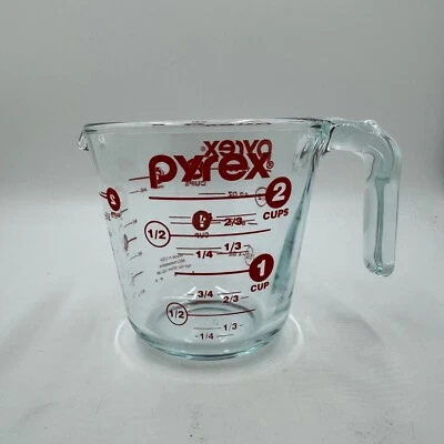 Taza medidora de vidrio Pyrex Prepware de 2 tazas pequeña astilla en el labio de vertido Foto 1 de 4