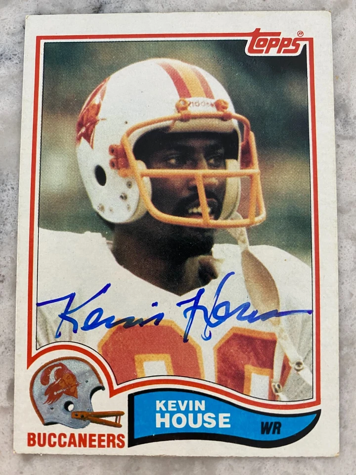 Kevin House signed TAMPA BAY BUCCANEERS card  1982 Topps - Image 1 of 1