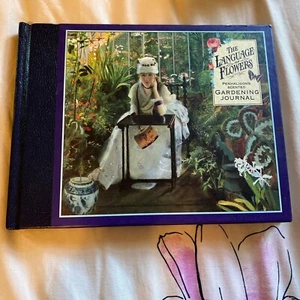 Vintage 1992, "The Language Of Flowers" Penhaligon's Scented Gardening Journal - Picture 1 of 9