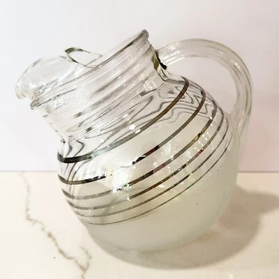Jarra jarra bola inclinable vintage esmerilada con rayas plateadas mediados de siglo moderna MCM E5 Foto 1 de 4