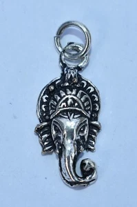 Hindu God Lord Ganesh Silver Coloured Pendant or Bracelet Charm 1 cm x 1.8 cm - Picture 1 of 4