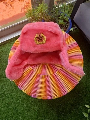 Sombrero cosaco/ushanka ruso rosa intenso de piel sintética de invierno para mujer o/s peso ligero Foto 1 de 4