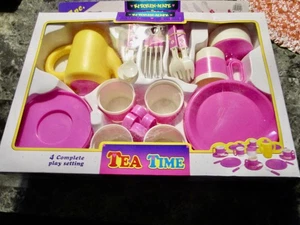 NUEVO Kitchen-Mate Tea Time Set de 21 piezas de plástico tamaño niño. - Imagen 1 de 7