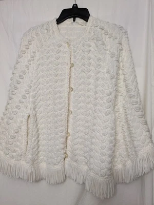 Vintage White Textured Knit Cape Coat with Fringe Hem & Button Front – Medium / - Image 1 of 4