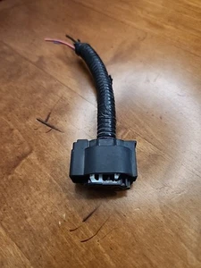 Oem 2021 INFINITI Q60 Radar Sensor Connector 28438-5cr0a - Picture 1 of 4