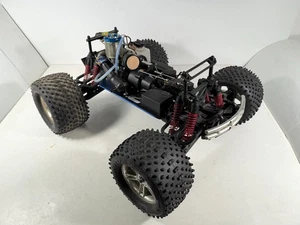 TRAXXAS T-MAXX 2.5 NITRO MONSTER TRUCK 1/10 4x4 SLIDER PROJECT - Picture 1 of 19