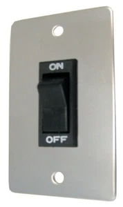 American Motorhome RV 12V interruttore 2 pin on\off con piastra di montaggio cromata 11-0190 - Foto 1 di 1