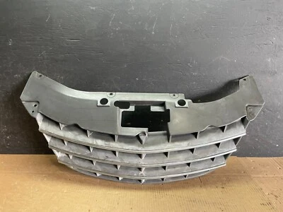 Parrilla superior delantera Chrysler Sebring 2007-2010 0YW36TRMAC J3942 DG Aftermar Foto 1 de 4