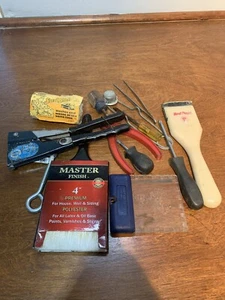 Vintage Tool Lot Red Devil Scraper Tweezers Screw Drivers and More - Picture 1 of 4