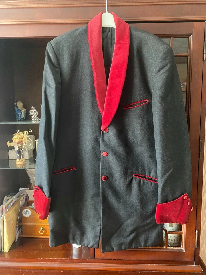 mens drape jacket medium size 42 black and red used - Image 1 of 1