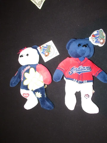 Vintage Cleveland Indians Baseball Bean Bear Chief Wahoo , I Love MOM ,  #1 Dad Cover
