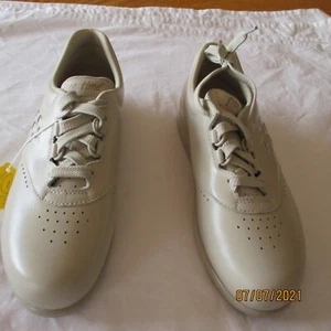 New SAS Shoes Free Time BONE WHITE Shoes Tripad Comfort Women's Size 7 1/2 M USA - Picture 1 of 11