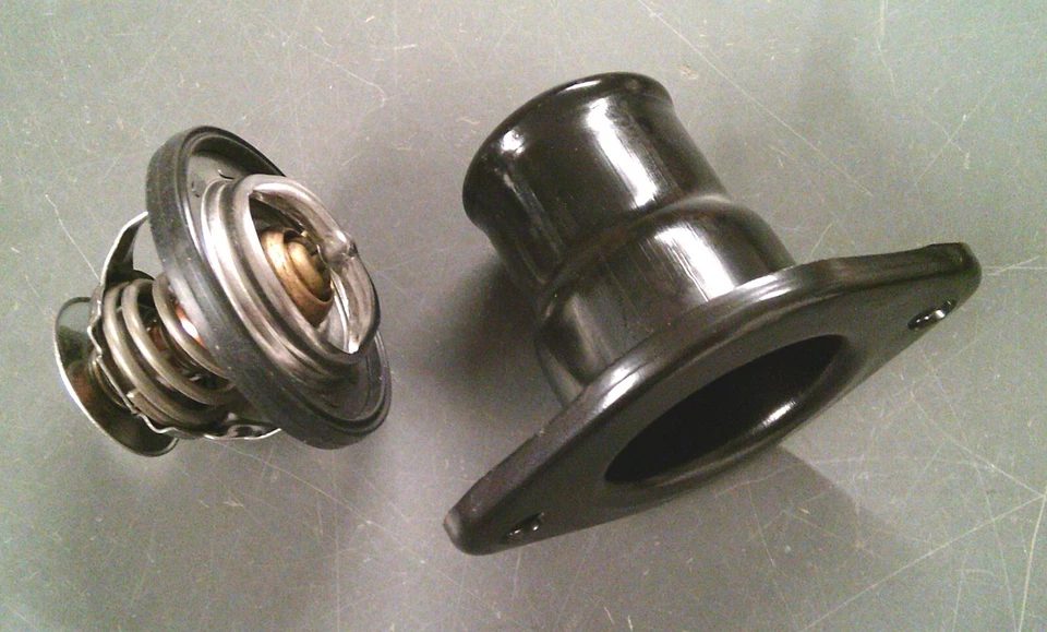 Thermostat + Gehäuse Chrysler 300C Jeep Grand Cherokee Dodge 5.7 6.1 6.4 HEMI - Bild 1 von 1