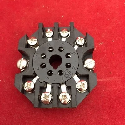 Custom Connector RB08, 8 pin relay socket, 600 Volt 10 Amp - Image 1 of 4