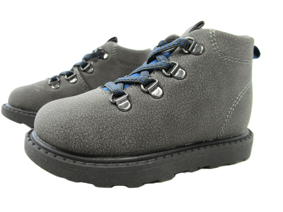 Bota Carter's Donnie para niño pequeño, cuero sintético gris y encaje para zapatos, sin cordones Foto 1 de 1