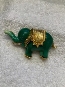 Vintage Jadeite Gold Elephant Pin Pendate - Picture 1 of 4