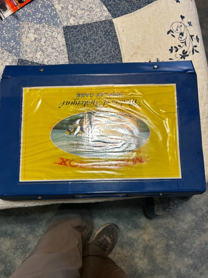 "Models of Yesteryear" DISPLAY CASE and 16 matchbox cars included  - Image 1 of 3