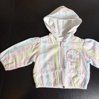 Chaqueta ligera vintage años 80 bebé niña 3-6M rayas pastel cremallera frontal con capucha Foto 1 de 4
