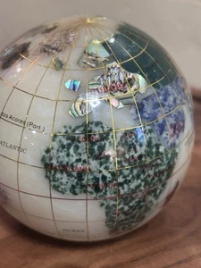 Fermacarte globo terra intarsiato pietra preziosa 3" 1,2 libbre - Foto 1 di 11