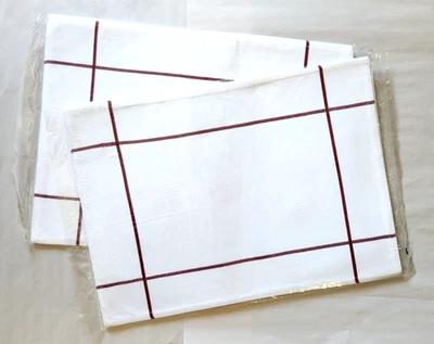 Pampered Chef Window Pane Placemats White and Red Set of 4 - Image 1 of 3