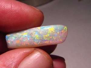15  ctw.    Collectors Piece , Pipe opal  , Belemnite , Red multi crystal opal - Picture 1 of 11