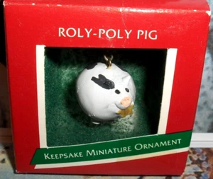 Roly-Poly Schwein`1989`Miniatur-Make This Pig Part Of The Tree Hallmark Ornaments - Bild 1 von 7