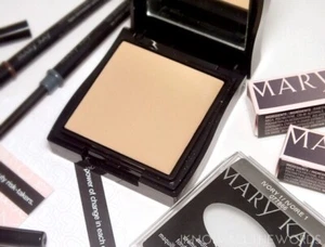 Mary Kay Creme to Powder Foundation - Ivory, Beige OR Bronze - Picture 1 of 1